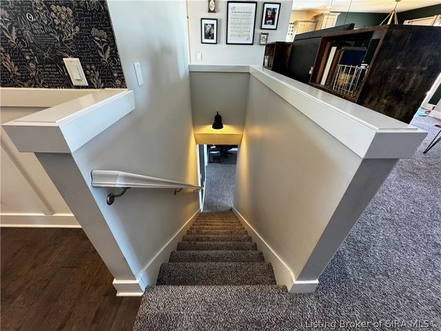 5006 Oakhill Lane, Georgetown, IN 47122