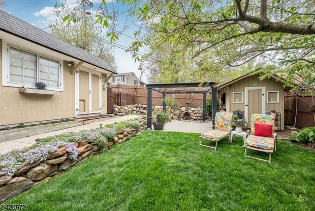 6 Grove Rd, Jefferson Twp., NJ 07438