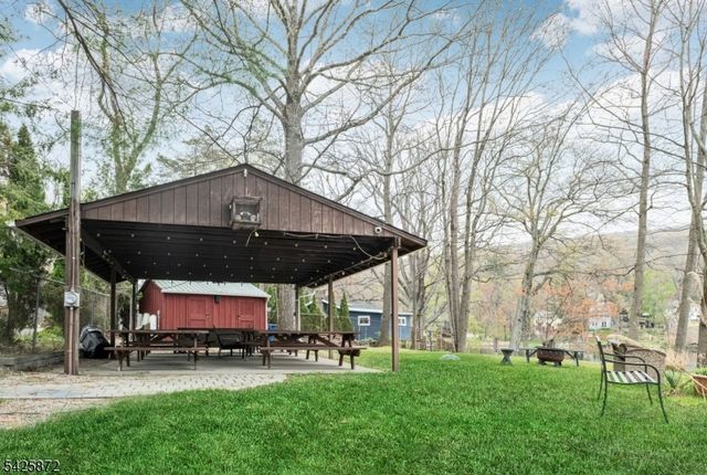 6 Grove Rd, Jefferson Twp., NJ 07438