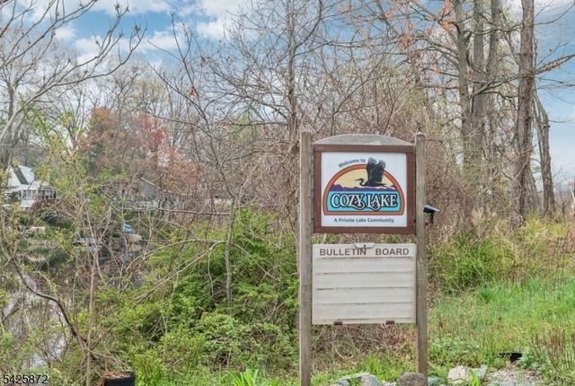 6 Grove Rd, Jefferson Twp., NJ 07438