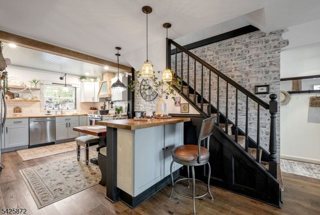 6 Grove Rd, Jefferson Twp., NJ 07438