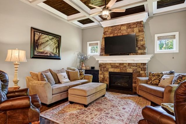 1265 Briarcrest Ln, Cookeville, TN 38501
