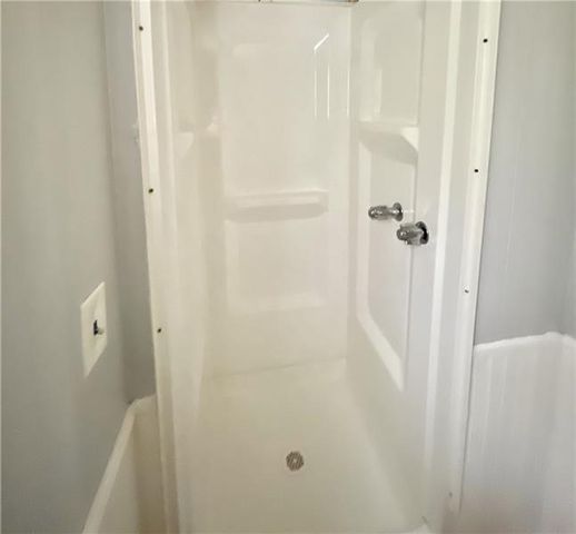1068 Beaver Rd, Ambridge, PA 15003