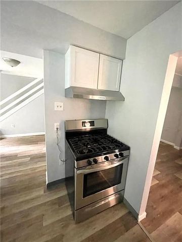 1068 Beaver Rd, Ambridge, PA 15003