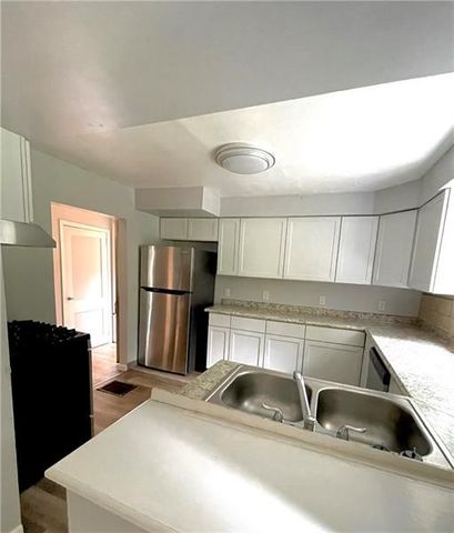 1068 Beaver Rd, Ambridge, PA 15003