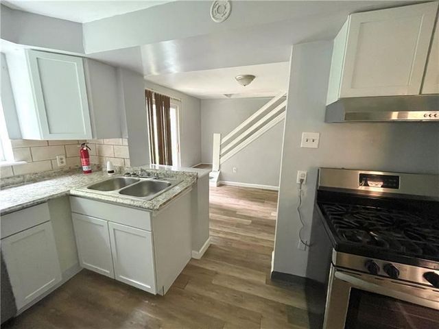 1068 Beaver Rd, Ambridge, PA 15003