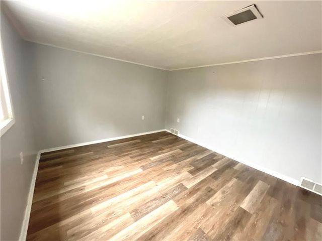 1068 Beaver Rd, Ambridge, PA 15003