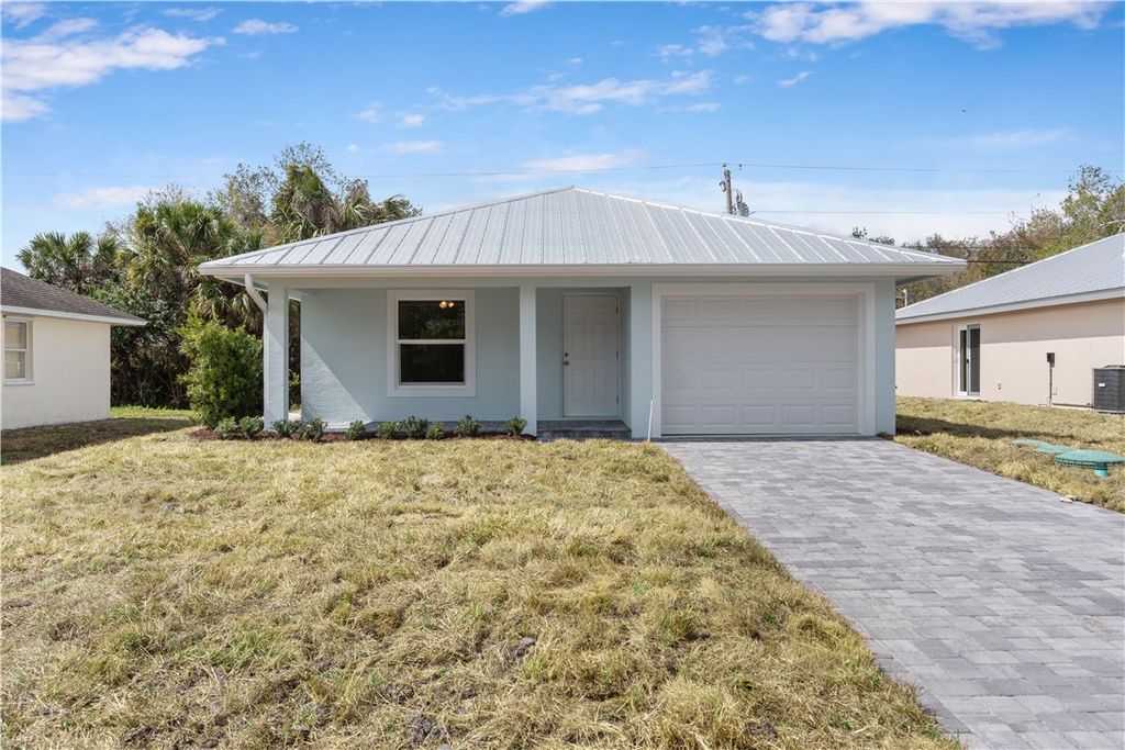 2365 87th Avenue, Vero Beach, FL 32966