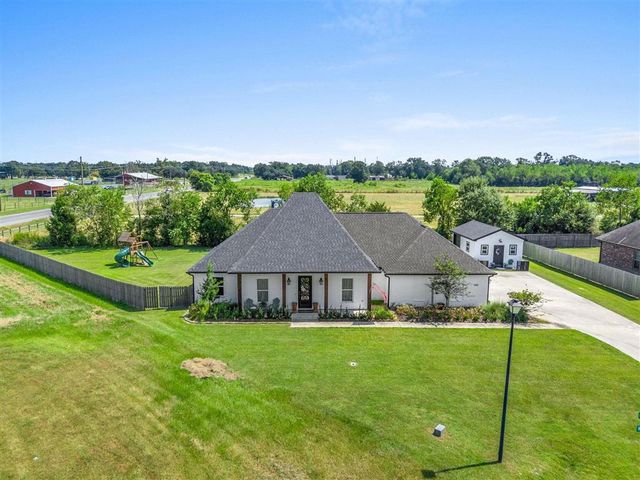 4506 Wilshire Lane, Sulphur, LA 70665