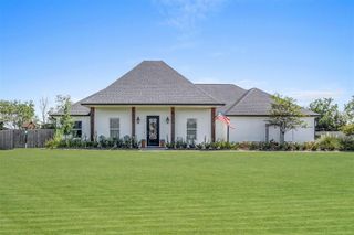 4506 Wilshire Lane, Sulphur, LA 70665