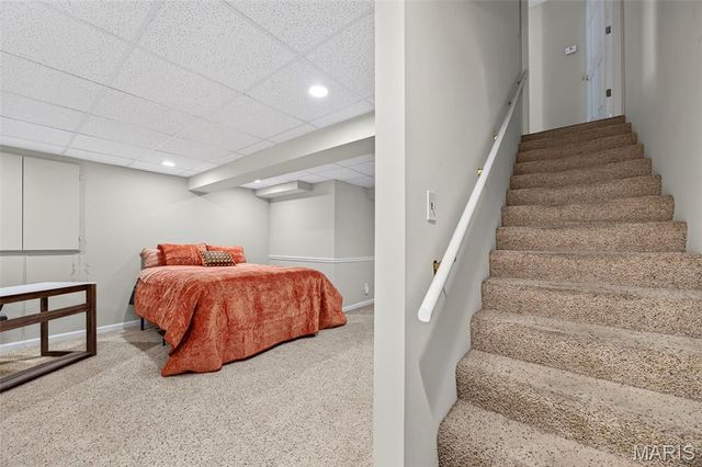 30 Hunting Manor Drive, St Charles, MO 63303