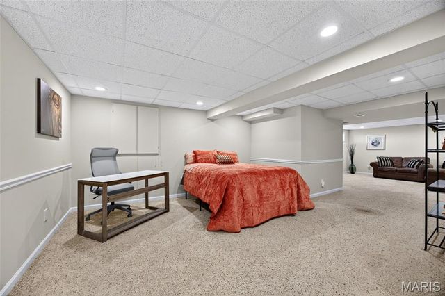 30 Hunting Manor Drive, St Charles, MO 63303