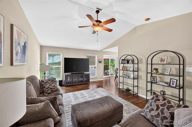 30 Hunting Manor Drive, St Charles, MO 63303