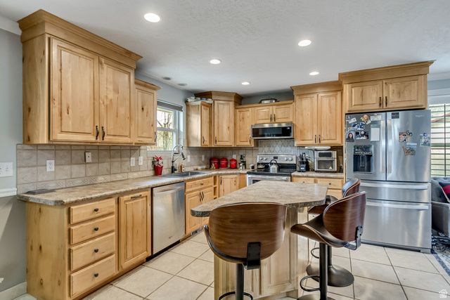 849 W CLOVER BLOSSOM CIR, Salt Lake City, UT 84123