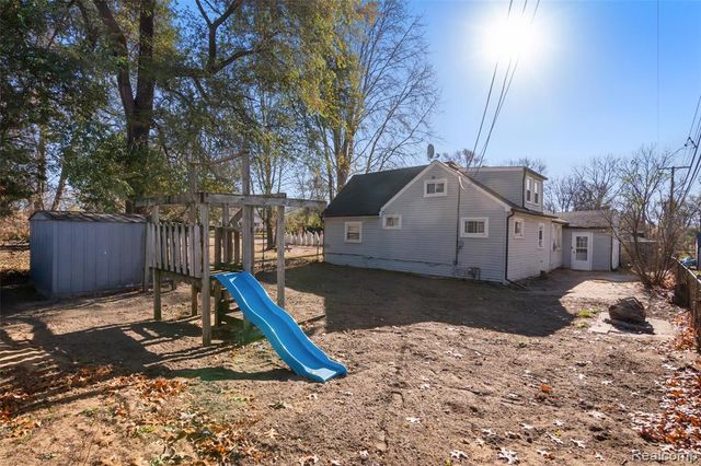 11254 Lincoln Street, Taylor, MI 48180