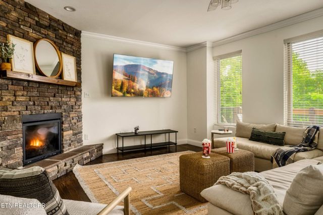 760 Wiley Oakley Drive, Gatlinburg, TN 37738