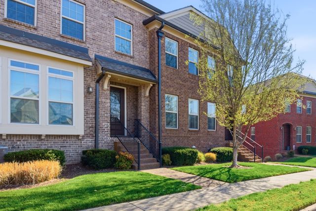 1106 Smokewood Way, Nashville, TN 37221
