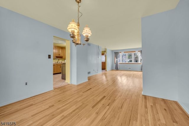 25 Greenwich Rd, Edison Twp., NJ 08820