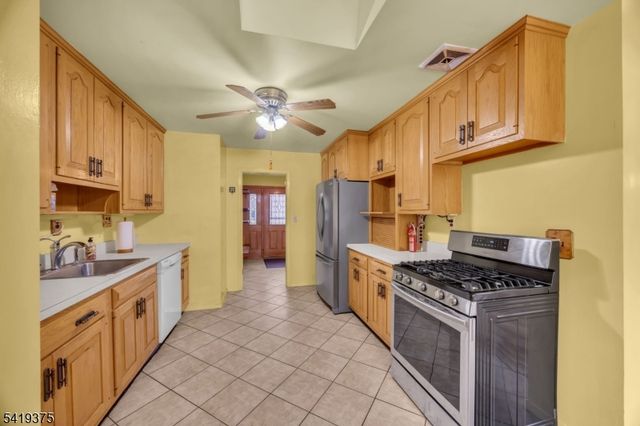 25 Greenwich Rd, Edison Twp., NJ 08820