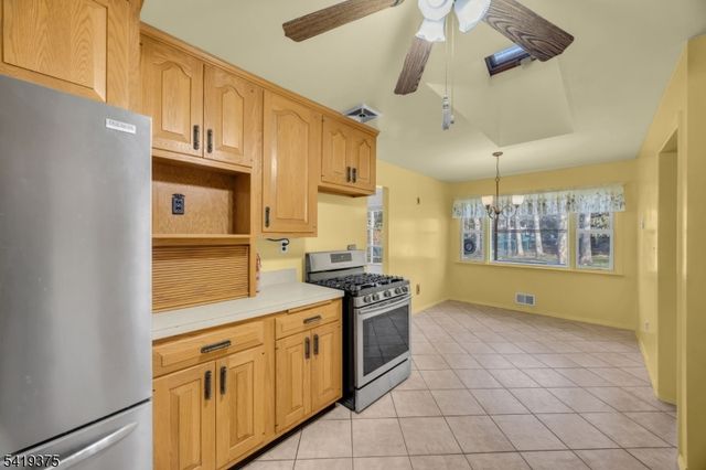 25 Greenwich Rd, Edison Twp., NJ 08820