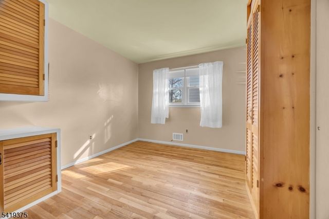 25 Greenwich Rd, Edison Twp., NJ 08820
