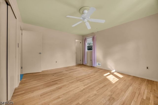 25 Greenwich Rd, Edison Twp., NJ 08820