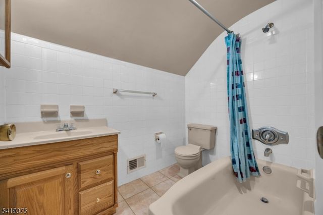 25 Greenwich Rd, Edison Twp., NJ 08820