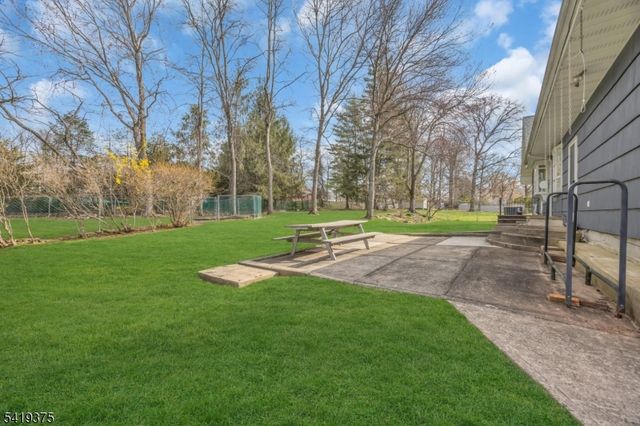 25 Greenwich Rd, Edison Twp., NJ 08820
