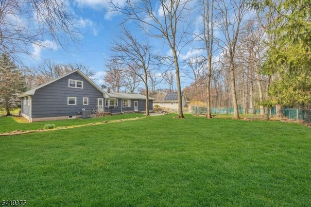 25 Greenwich Rd, Edison Twp., NJ 08820