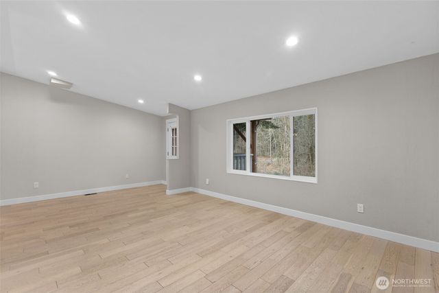 2402 S 370th place, Federal Way, WA 98003