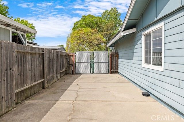 17 Tioga Way, Chico, CA 95928