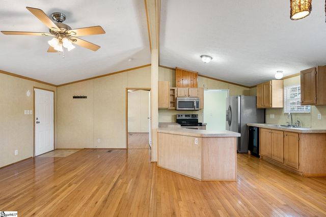106 Unity Church Road, Starr, SC 29684