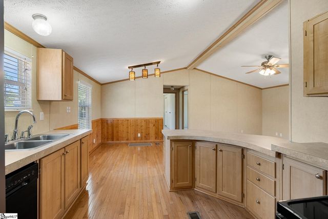106 Unity Church Road, Starr, SC 29684