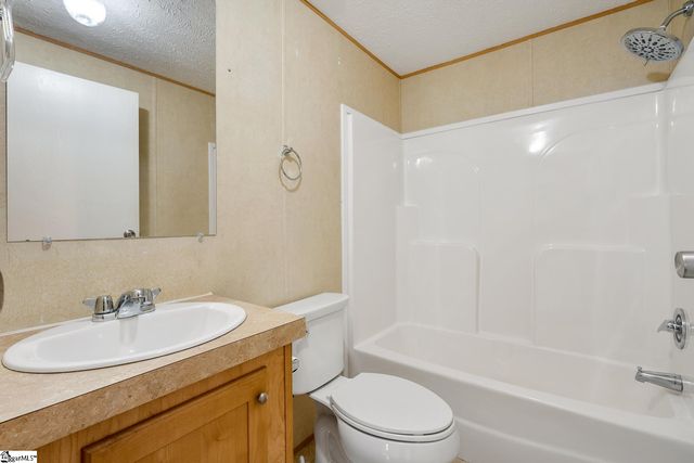 106 Unity Church Road, Starr, SC 29684