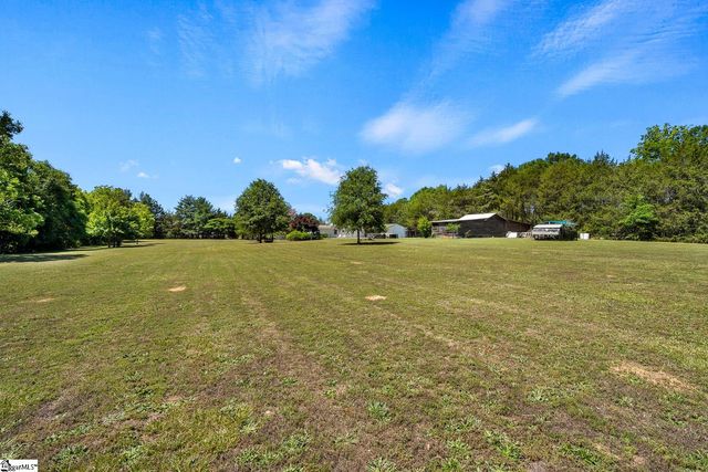 106 Unity Church Road, Starr, SC 29684