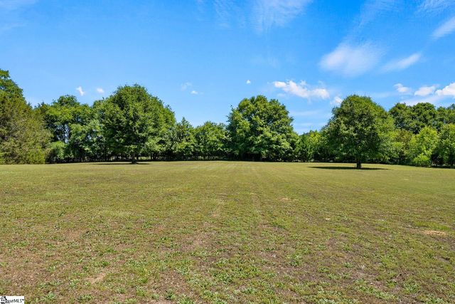 106 Unity Church Road, Starr, SC 29684