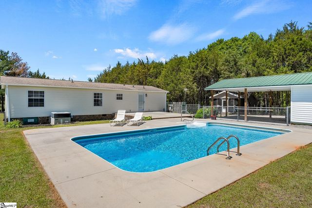 106 Unity Church Road, Starr, SC 29684