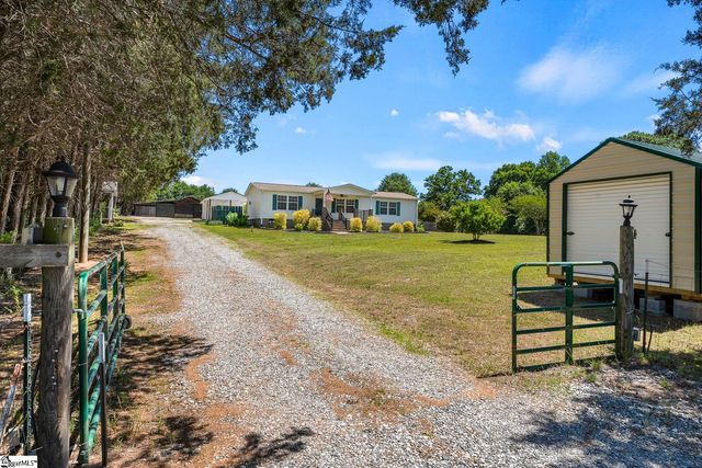 106 Unity Church Road, Starr, SC 29684