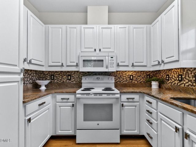1700 Tiffany Bay Court 304, Raleigh, NC 27609