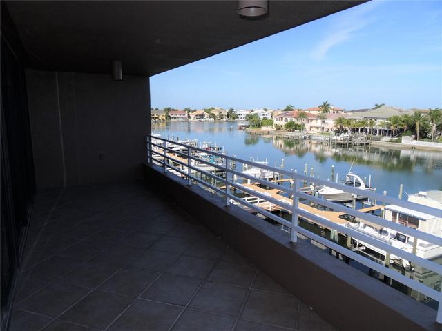 2775 KIPPS COLONY DRIVE S 304, St Petersburg, FL 33707