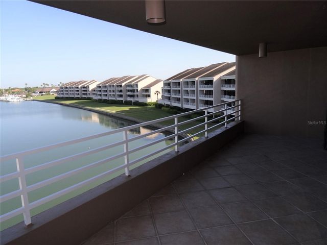 2775 KIPPS COLONY DRIVE S 304, St Petersburg, FL 33707