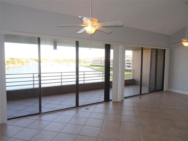 2775 KIPPS COLONY DRIVE S 304, St Petersburg, FL 33707