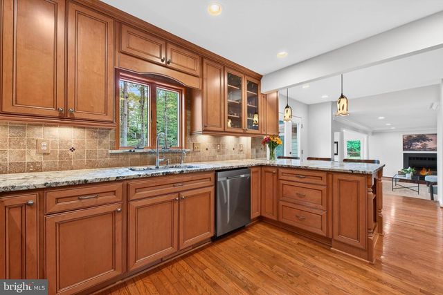 1626 MONTMORENCY DR, Vienna, VA 22182