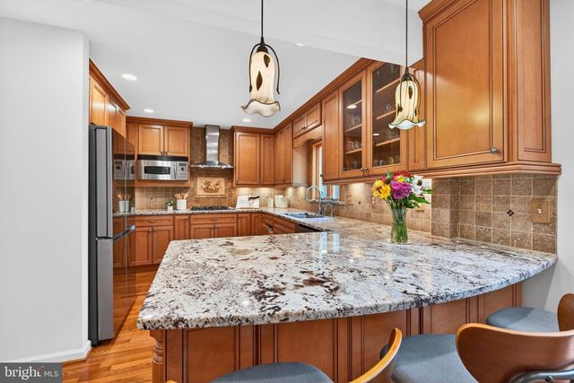 1626 MONTMORENCY DR, Vienna, VA 22182