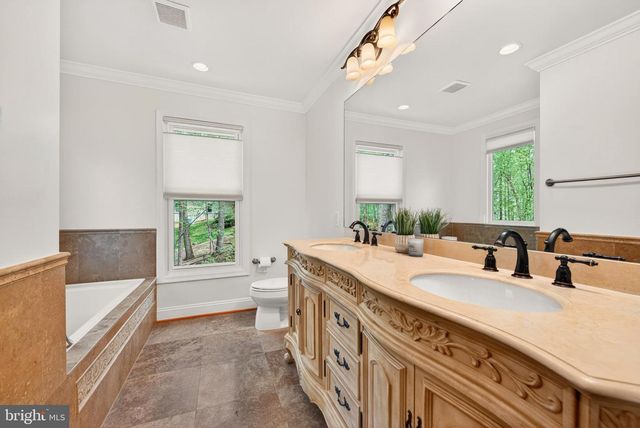 1626 MONTMORENCY DR, Vienna, VA 22182