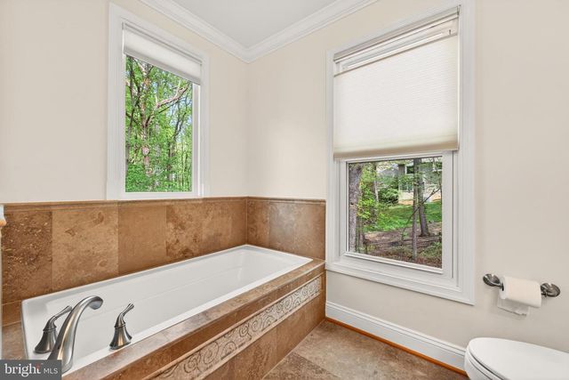 1626 MONTMORENCY DR, Vienna, VA 22182