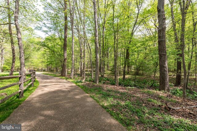 1626 MONTMORENCY DR, Vienna, VA 22182