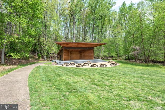 1626 MONTMORENCY DR, Vienna, VA 22182