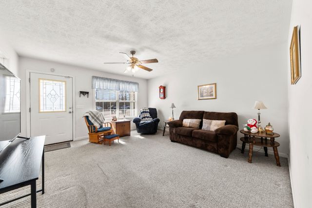 3117 Country Side Dr, Centerville, TN 37033