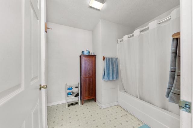 3117 Country Side Dr, Centerville, TN 37033